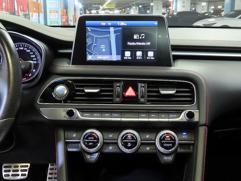 Genesis G70 — photo 11
