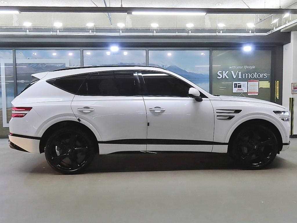 Genesis GV80 — photo 03
