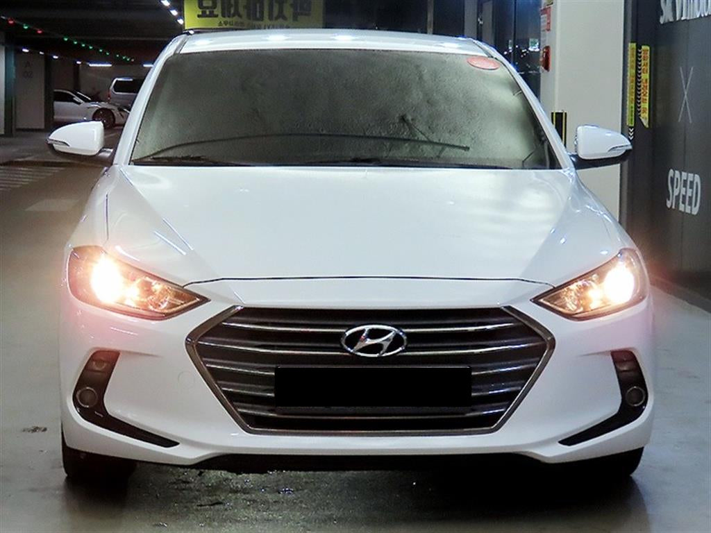Hyundai Avante — photo 02