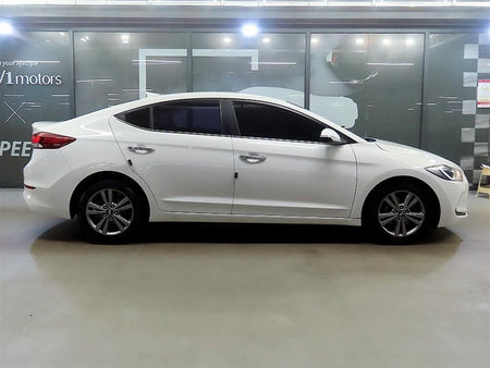 Hyundai Avante — photo 03