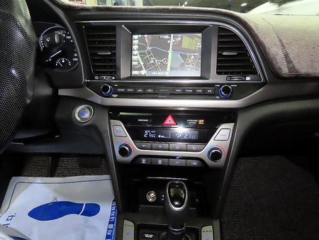 Hyundai Avante — photo 11