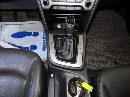 Hyundai Avante — photo 12