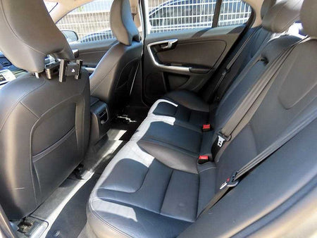 Volvo S60 — photo 06