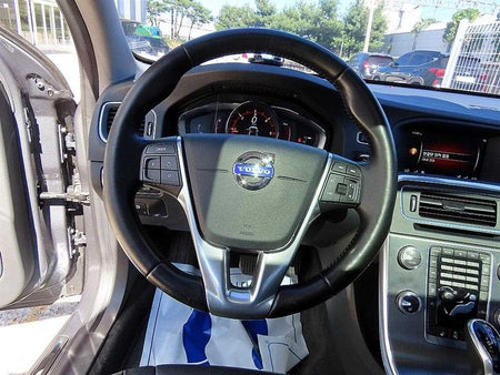 Volvo S60 — photo 08