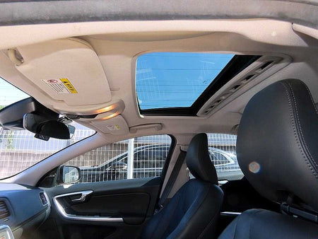 Volvo S60 — photo 16