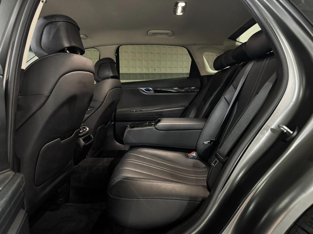 Genesis G80 — photo 07