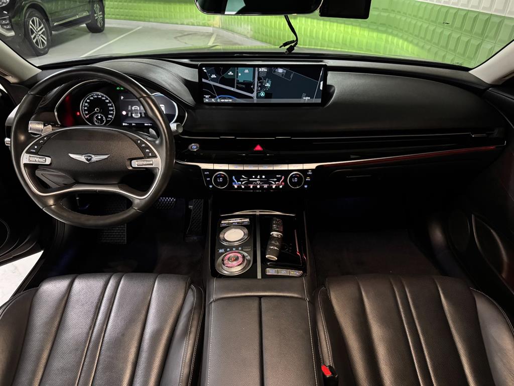Genesis G80 — photo 08