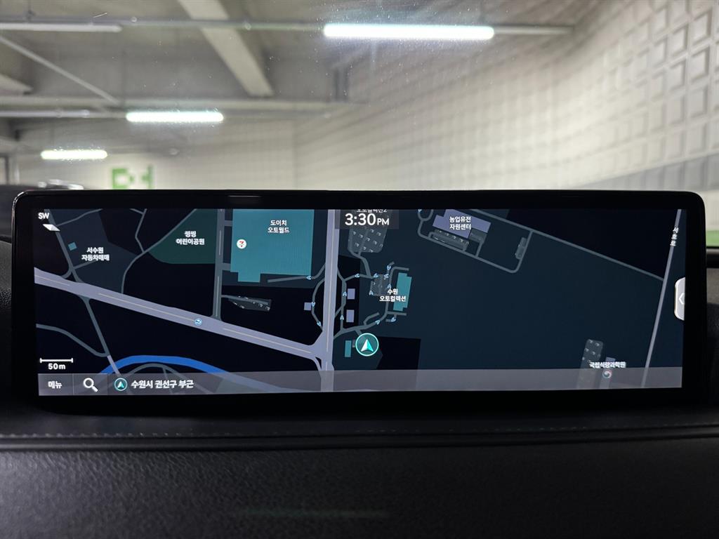 Genesis G80 — photo 12