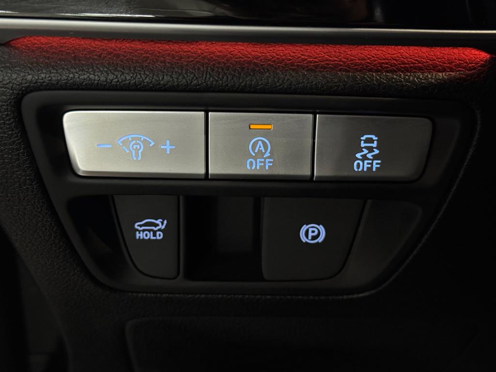 Genesis G80 — photo 17