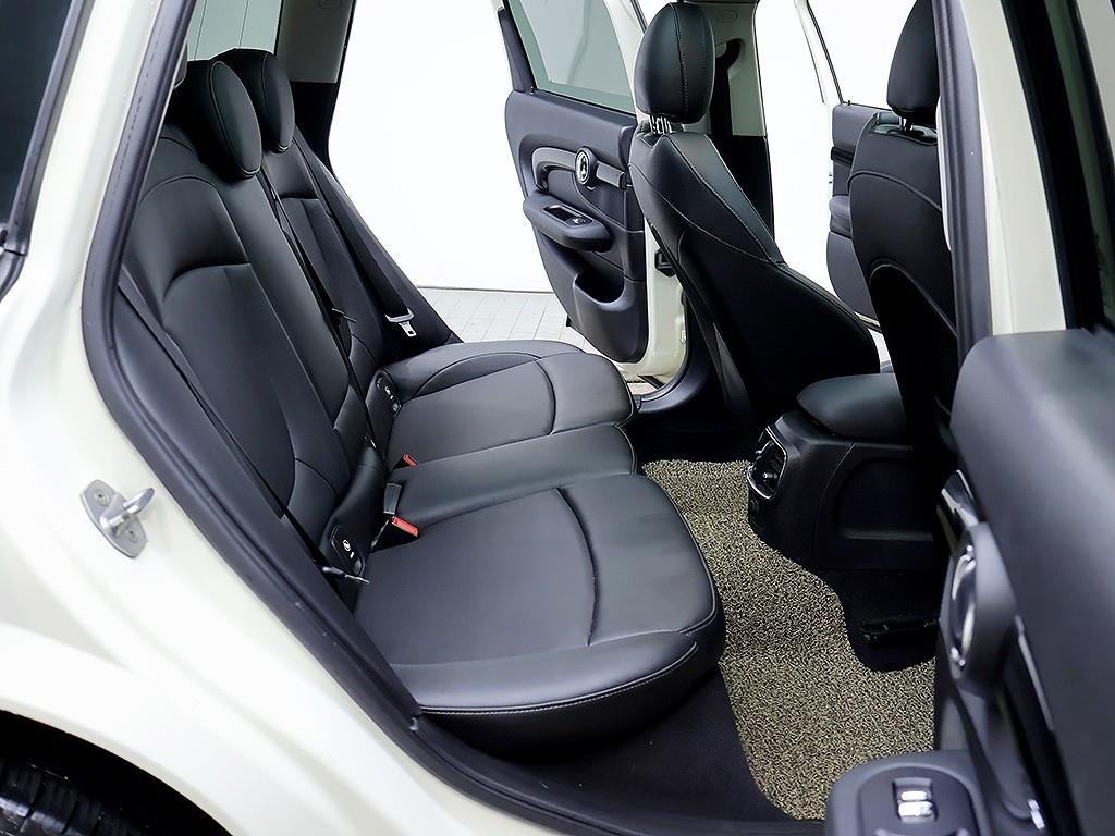 Mini Clubman — photo 12