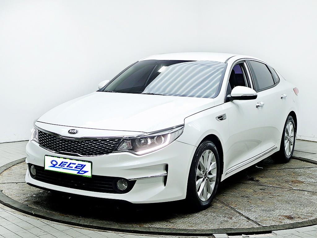 Kia K5 — photo 02