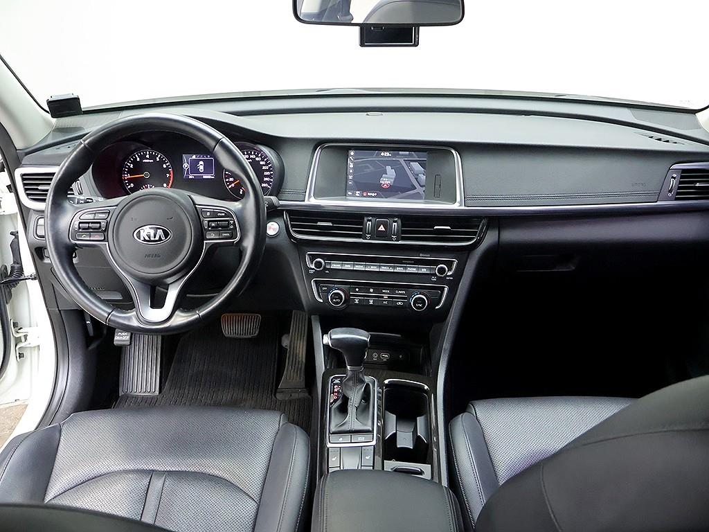Kia K5 — photo 05