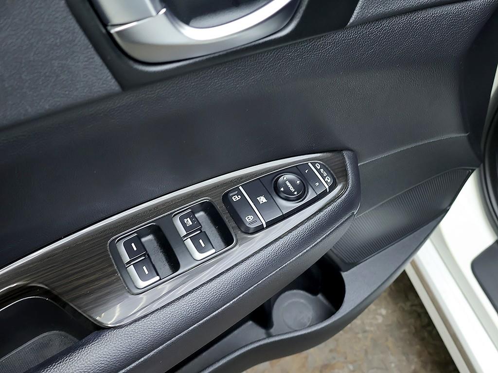 Kia K5 — photo 13