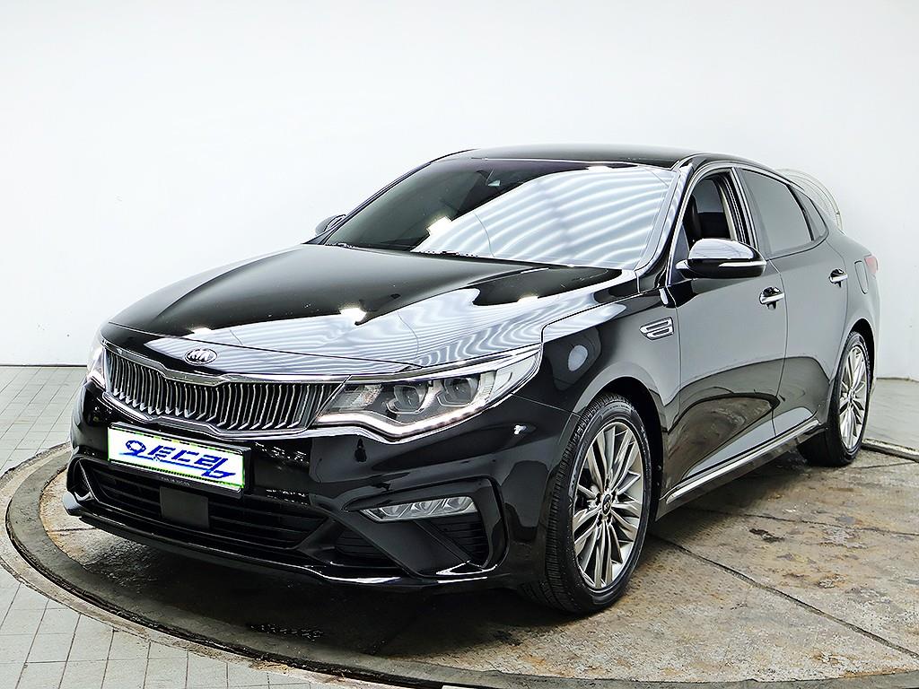 Kia K5 — photo 01