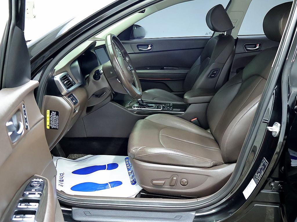 Kia K5 — photo 11