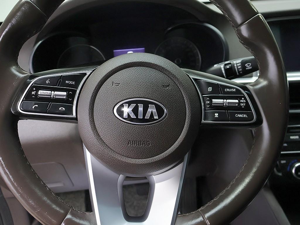 Kia K5 — photo 16