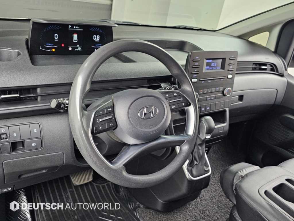 Hyundai Staria — photo 13