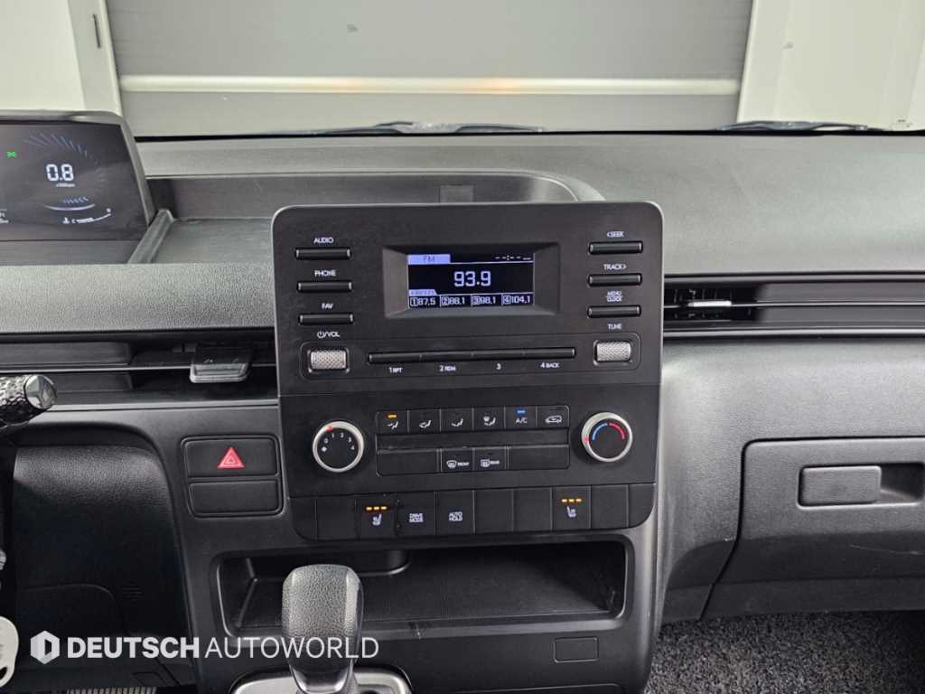 Hyundai Staria — photo 14