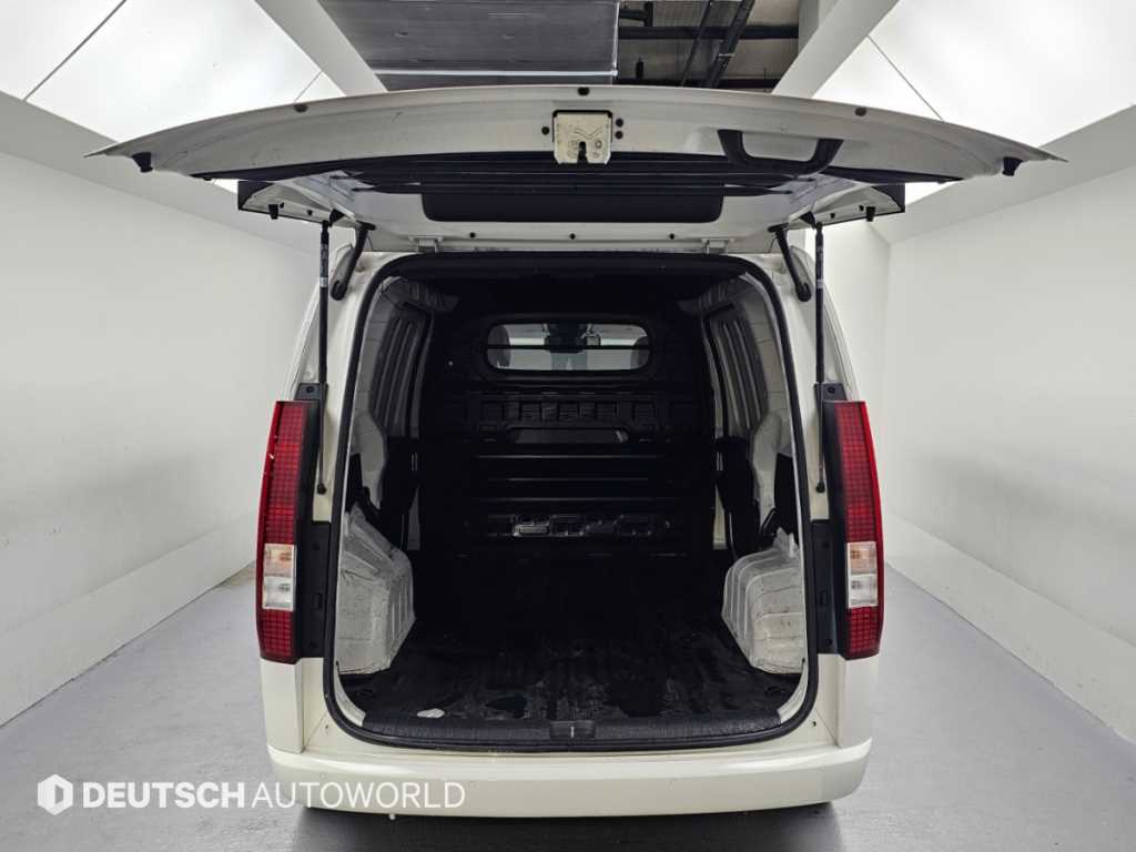 Hyundai Staria — photo 19
