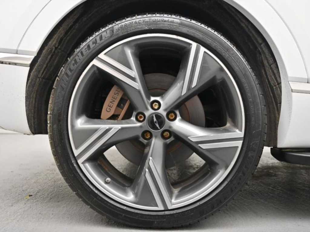 Genesis GV80 — photo 05