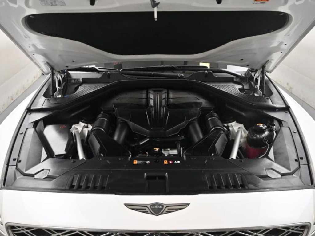 Genesis GV80 — photo 06
