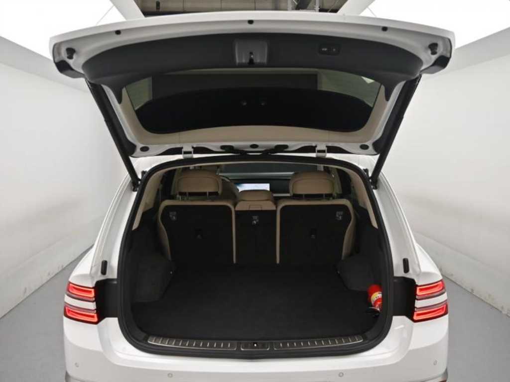 Genesis GV80 — photo 19