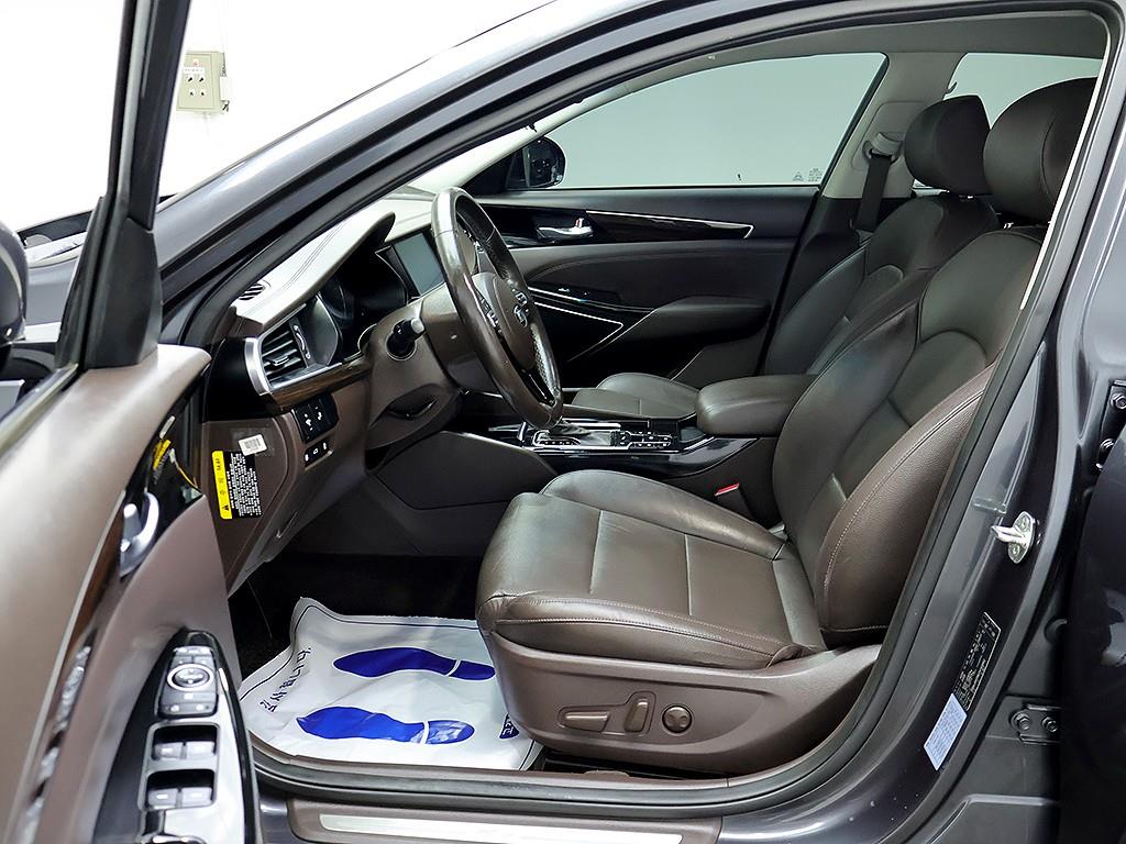 Kia K7 — photo 11