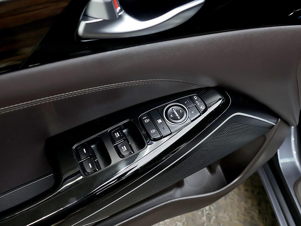 Kia K7 — photo 14