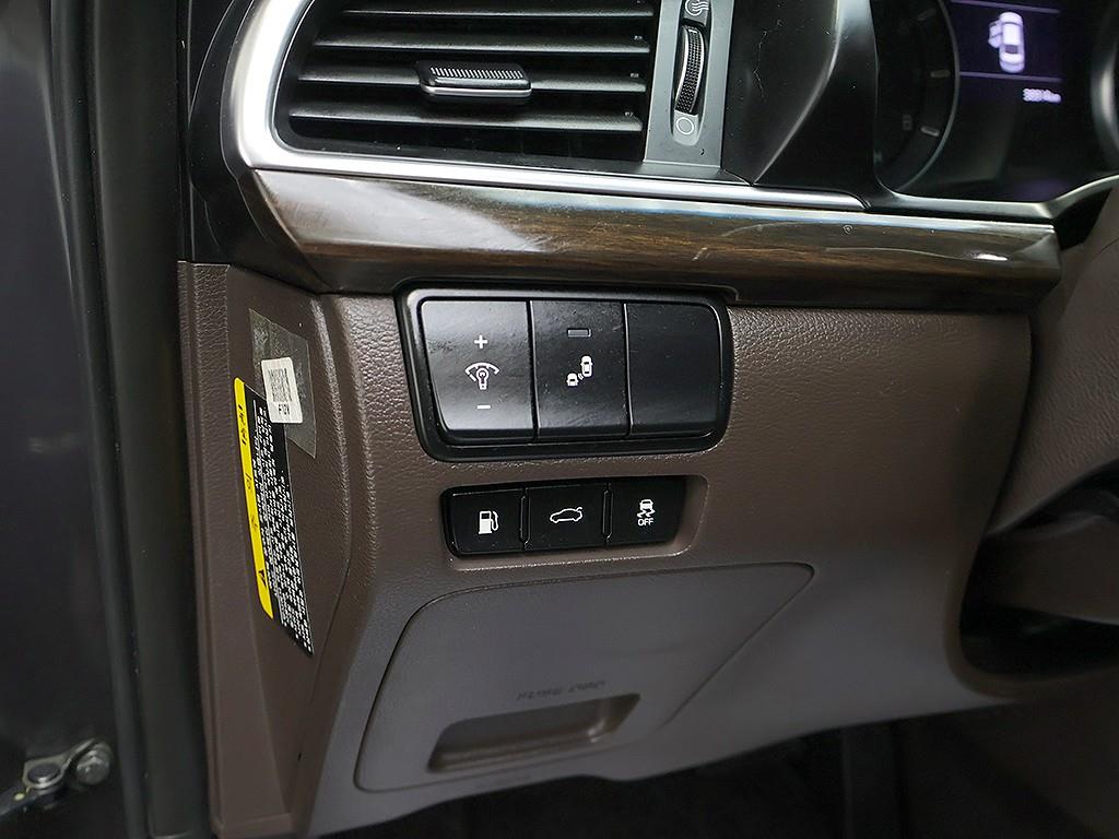 Kia K7 — photo 15
