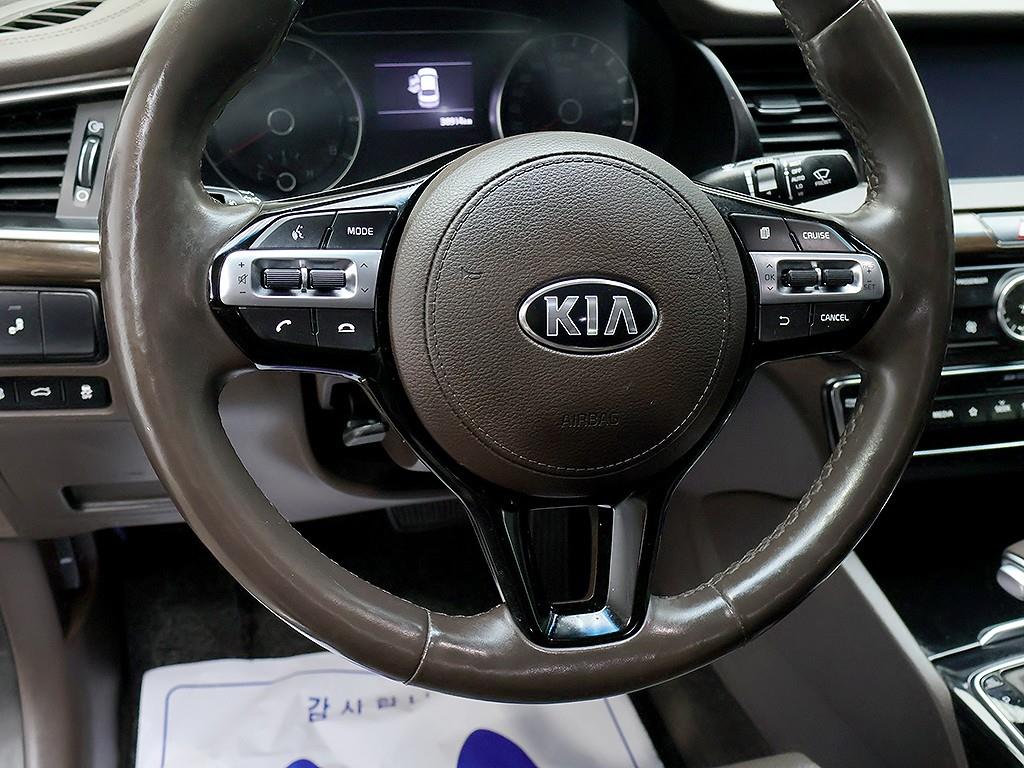 Kia K7 — photo 16