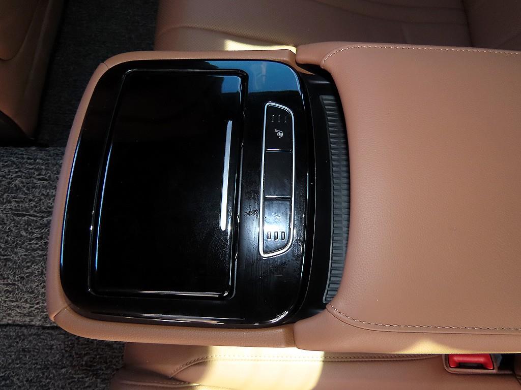 Genesis G80 — photo 16