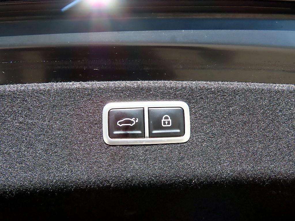 Genesis G80 — photo 17