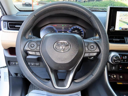 Toyota RAV4 — photo 08