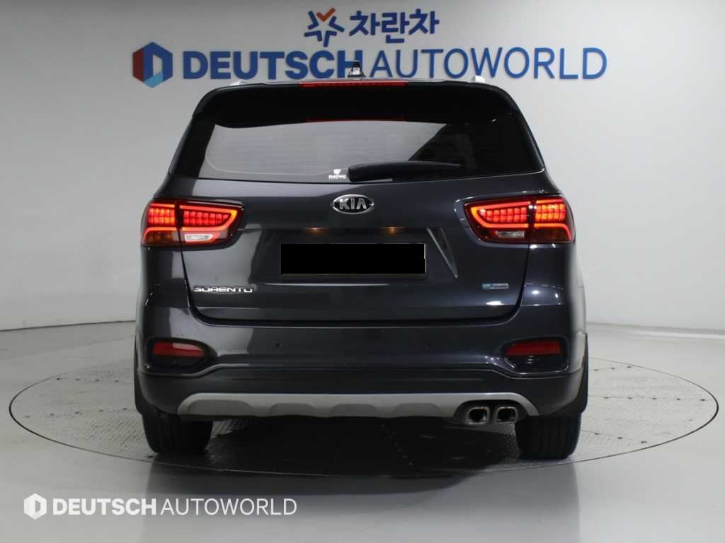 Kia Sorento — photo 04