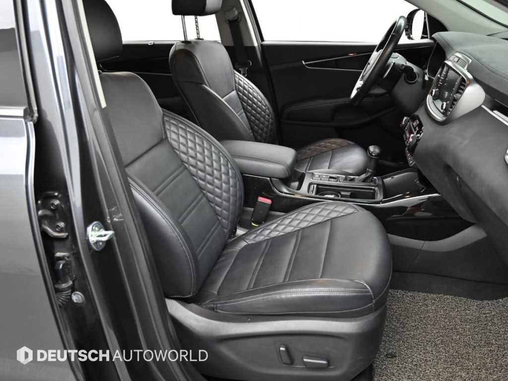 Kia Sorento — photo 10