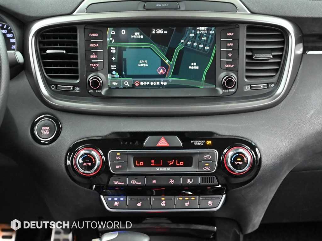 Kia Sorento — photo 14