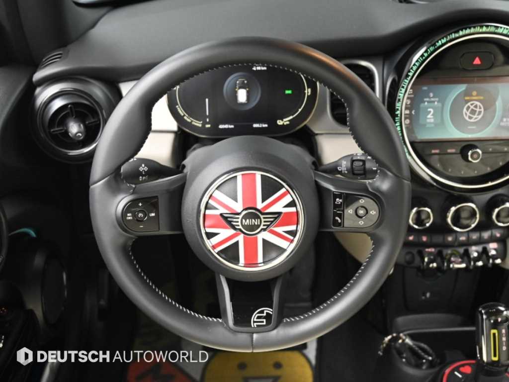 Mini Cooper — photo 13