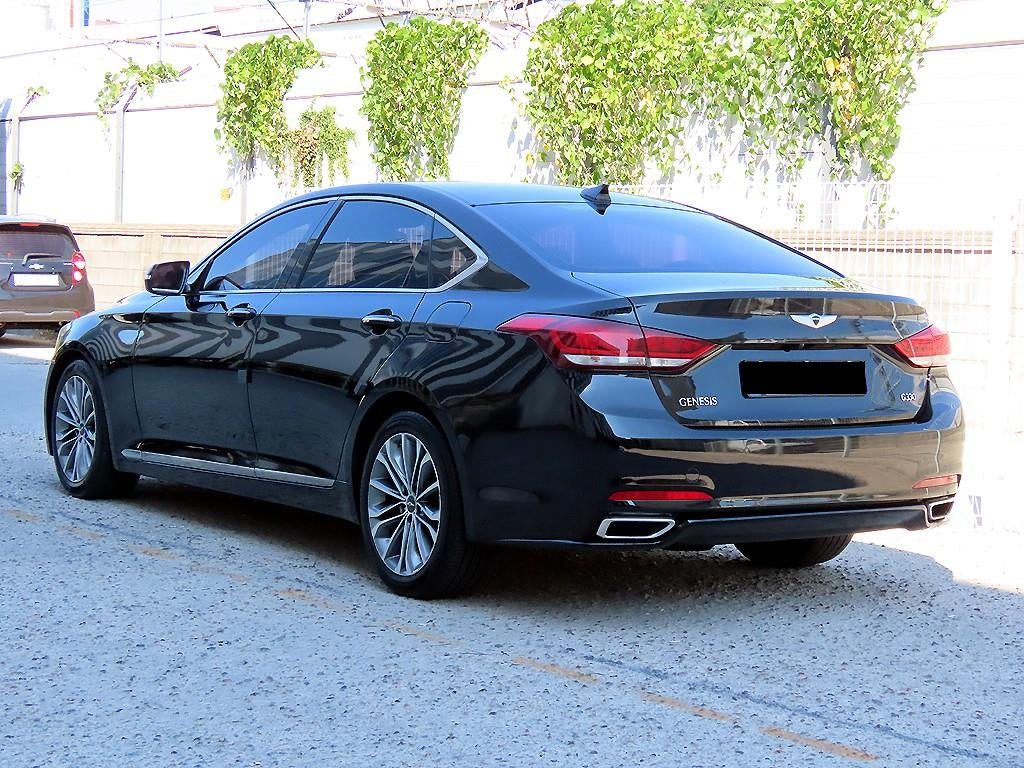 Hyundai Genesis — photo 03