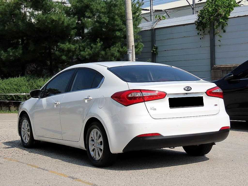 Kia K3 — photo 03