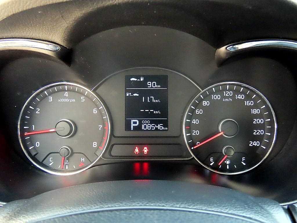 Kia K3 — photo 09