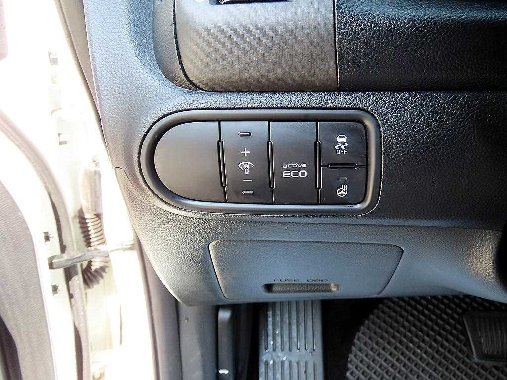 Kia K3 — photo 12