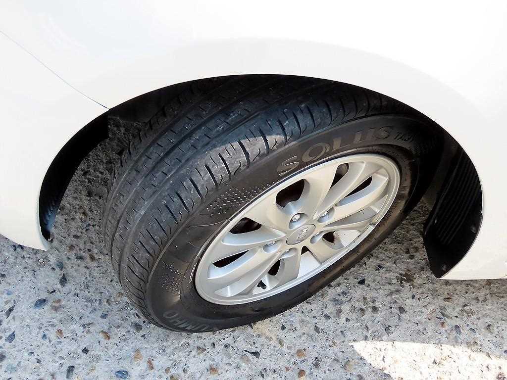 Kia K3 — photo 18