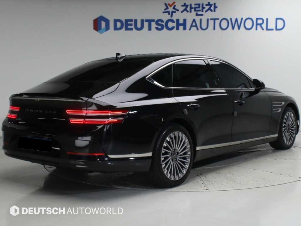 Genesis G80 — photo 02