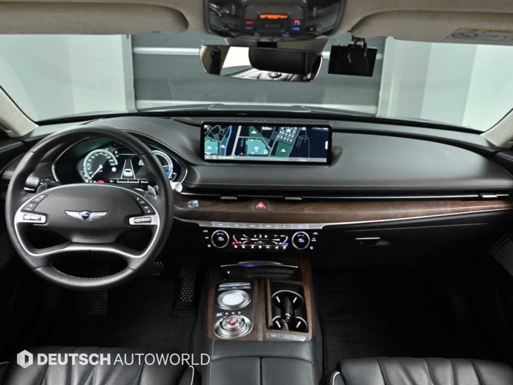 Genesis G80 — photo 07