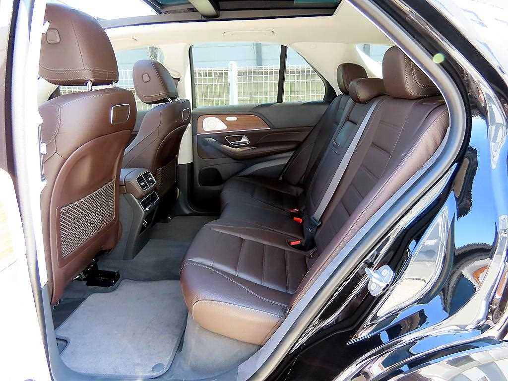 Mercedes-Benz GLE-Class — photo 06