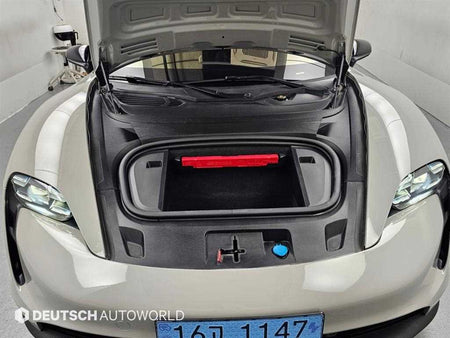 Porsche Taycan — photo 07