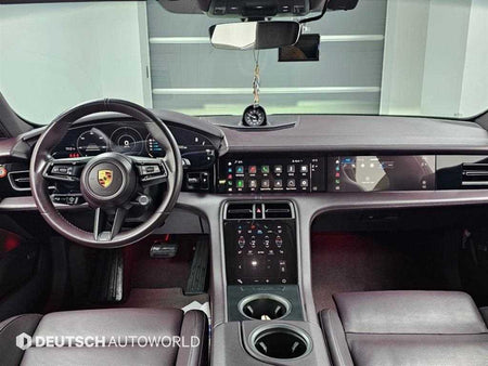 Porsche Taycan — photo 08