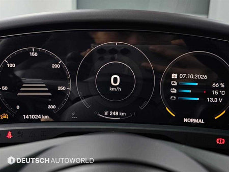 Porsche Taycan — photo 09