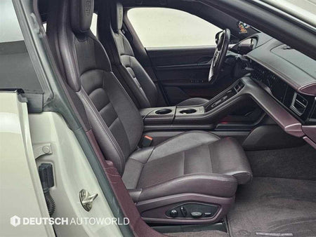 Porsche Taycan — photo 11