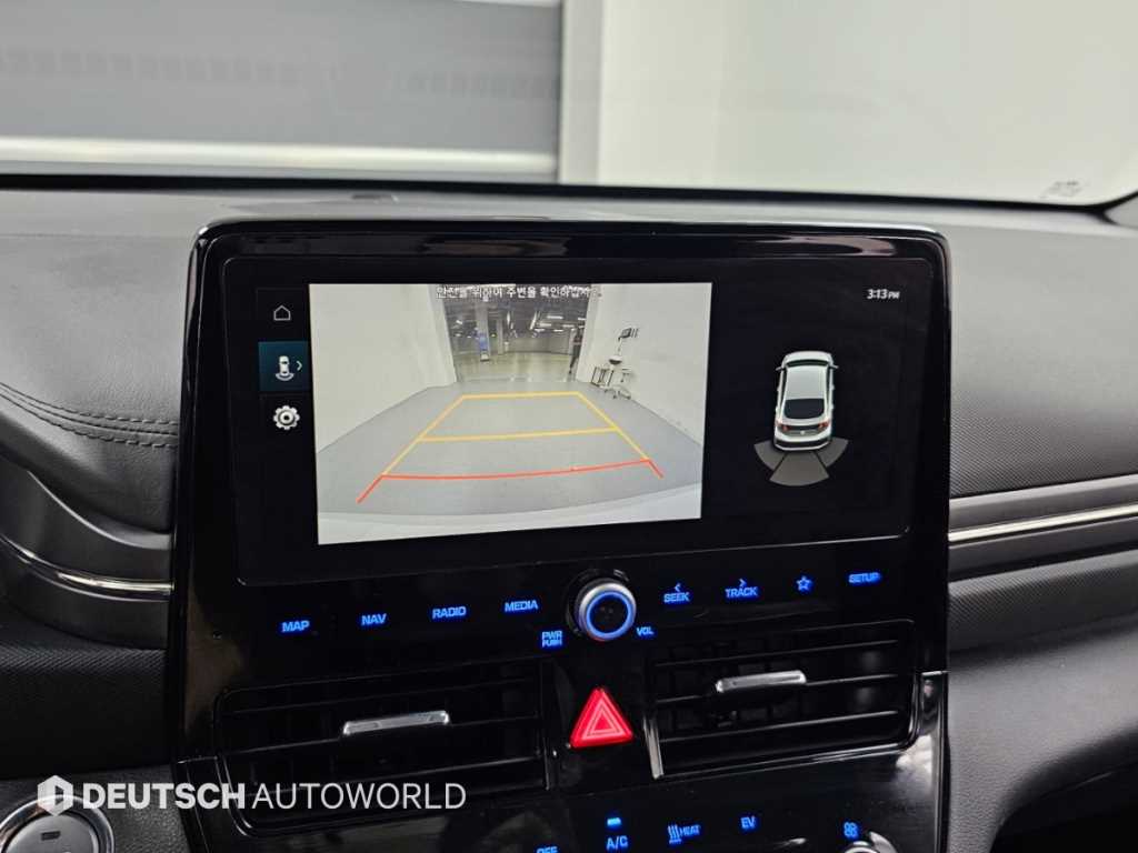 Hyundai Ioniq — photo 15